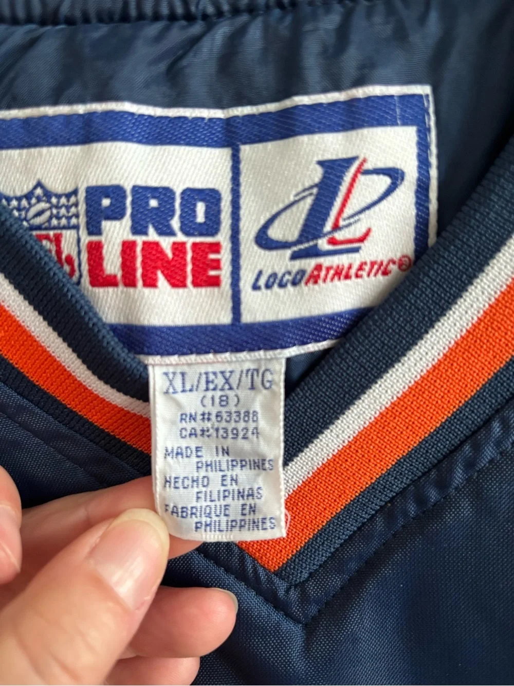 Vintage 90s Boys XL (18) NFL Pro Line Denver Broncos pullover windbreaker Vneck